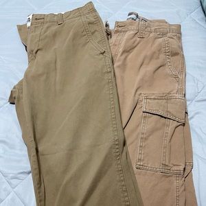 Old Navy 31x32 khaki loose cargo and broken-in khakis 32x32